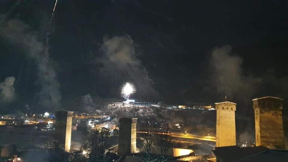 Mestia 4 Season Buitenkant foto