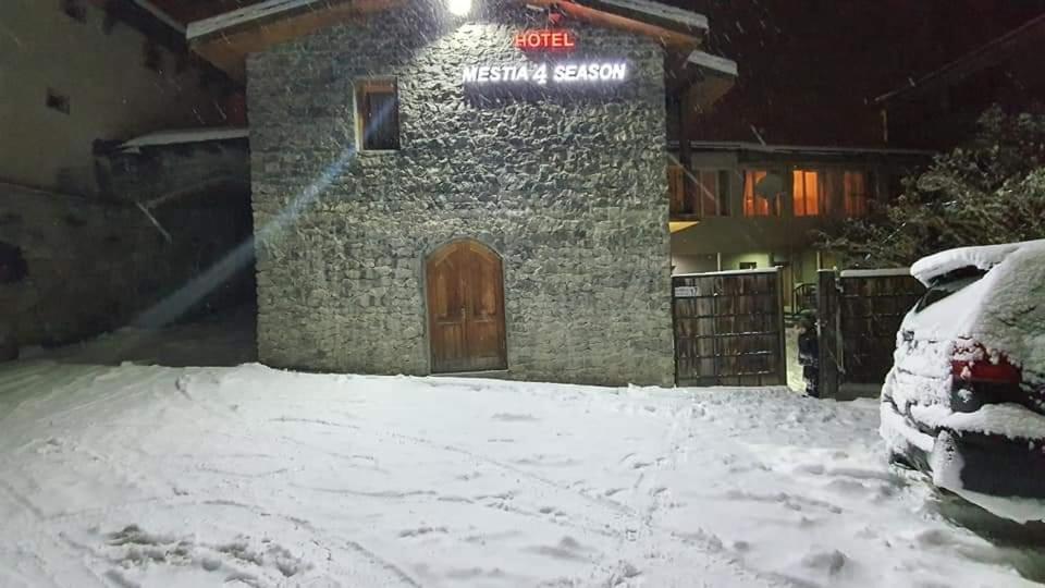 Mestia 4 Season Buitenkant foto